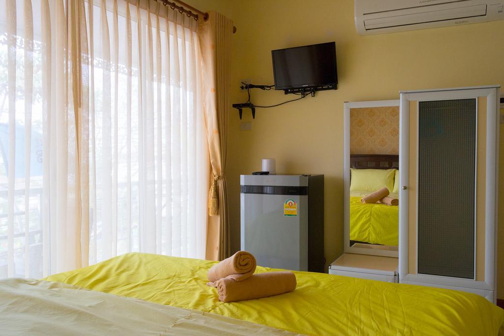 Hotel Rak Ban Kerd House Ko Si Chang Pokój zdjęcie