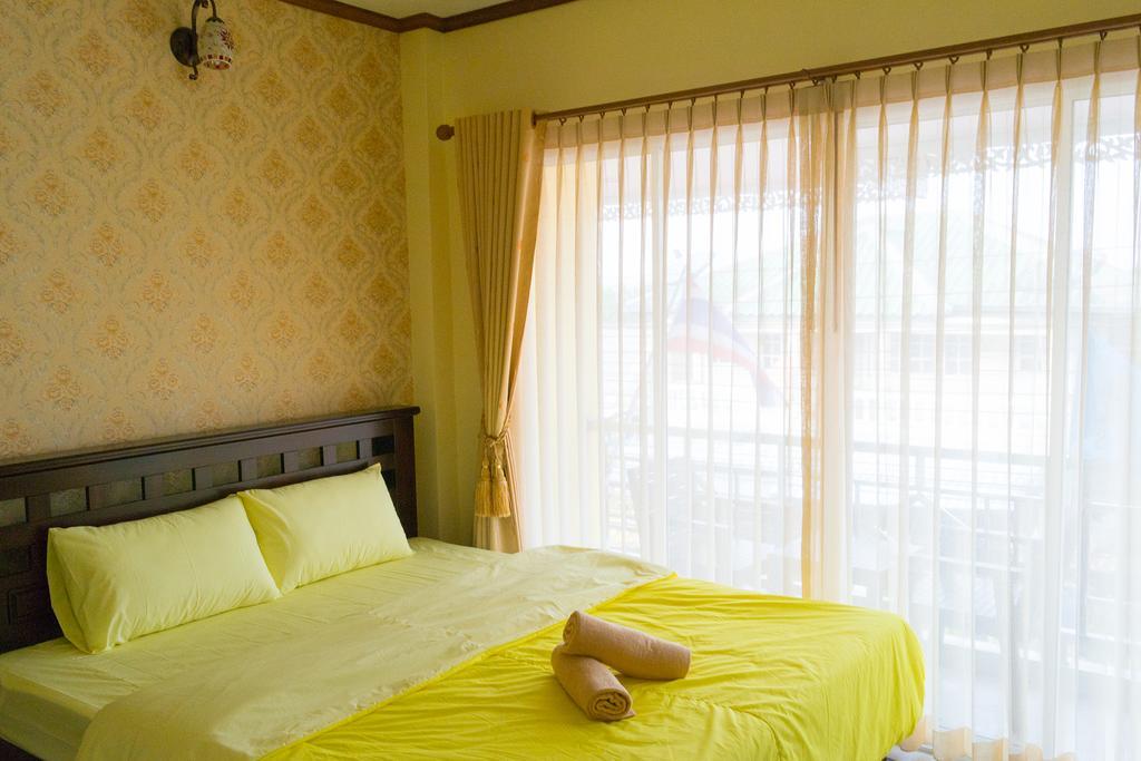Hotel Rak Ban Kerd House Ko Si Chang Pokój zdjęcie