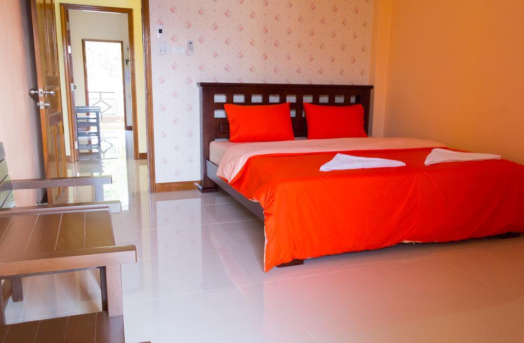 Hotel Rak Ban Kerd House Ko Si Chang Pokój zdjęcie