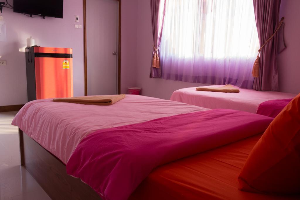 Hotel Rak Ban Kerd House Ko Si Chang Pokój zdjęcie